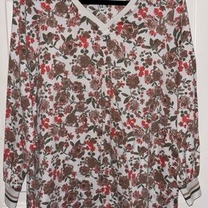 Chic Floral V-Neck Long Sleeve Top